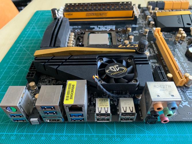 出一套经典超频平台 i5-3570K + Z77 OC Formula + 8G内存，暂时封贴